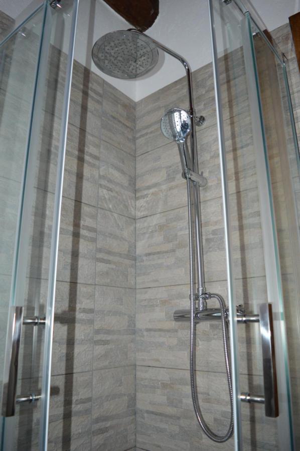 Il Pensiero Apartment Lenno Bilik gambar