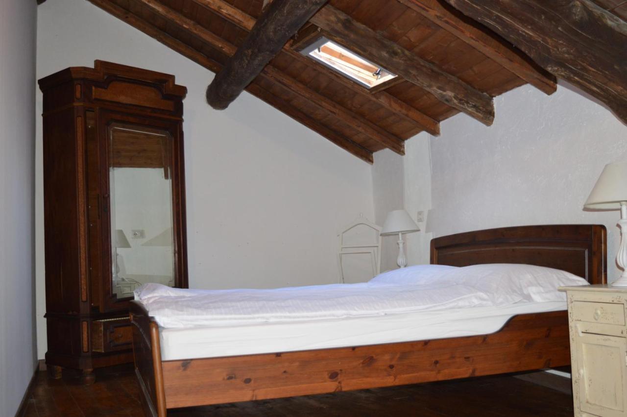 Il Pensiero Apartment Lenno Bilik gambar