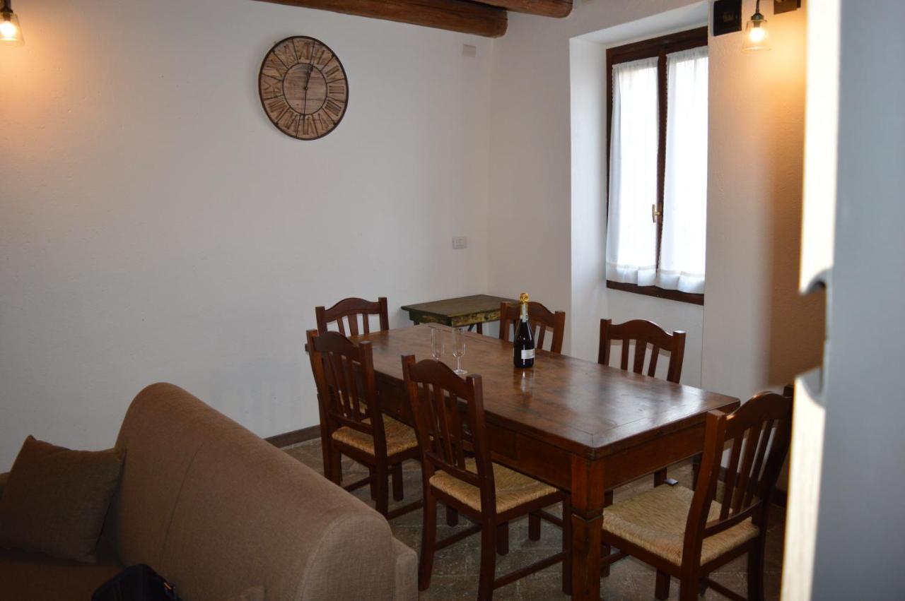 Il Pensiero Apartment Lenno Bilik gambar