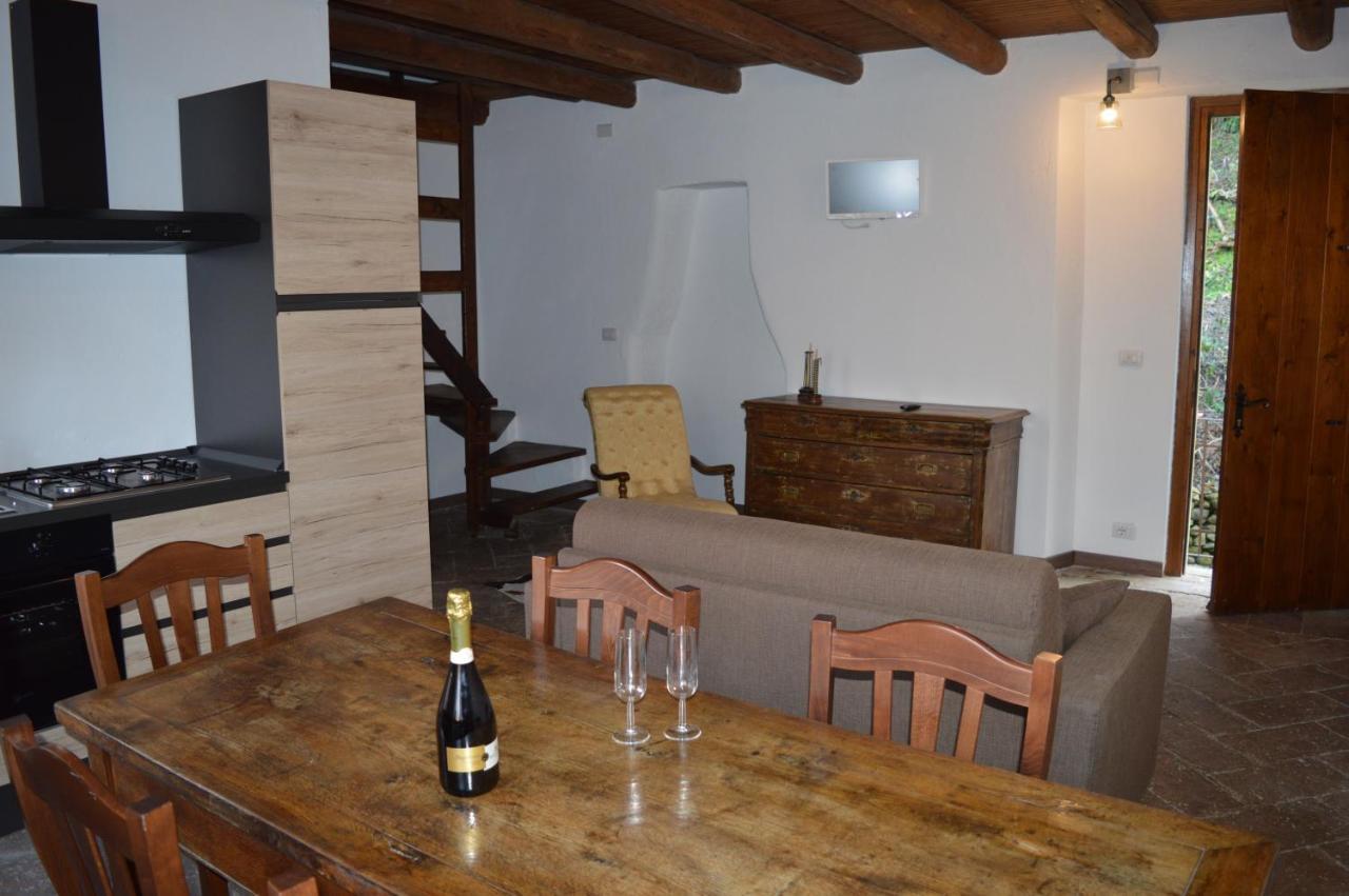Il Pensiero Apartment Lenno Bilik gambar